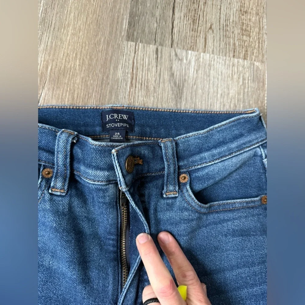 J. Crew Stove Pipe Classic Straight Leg Blue Denim Jeans Frayed Ankle Size 25 26